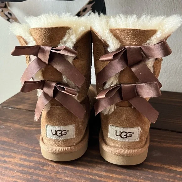 UGG’s Bailey Bow II boot - Picture 1 of 4